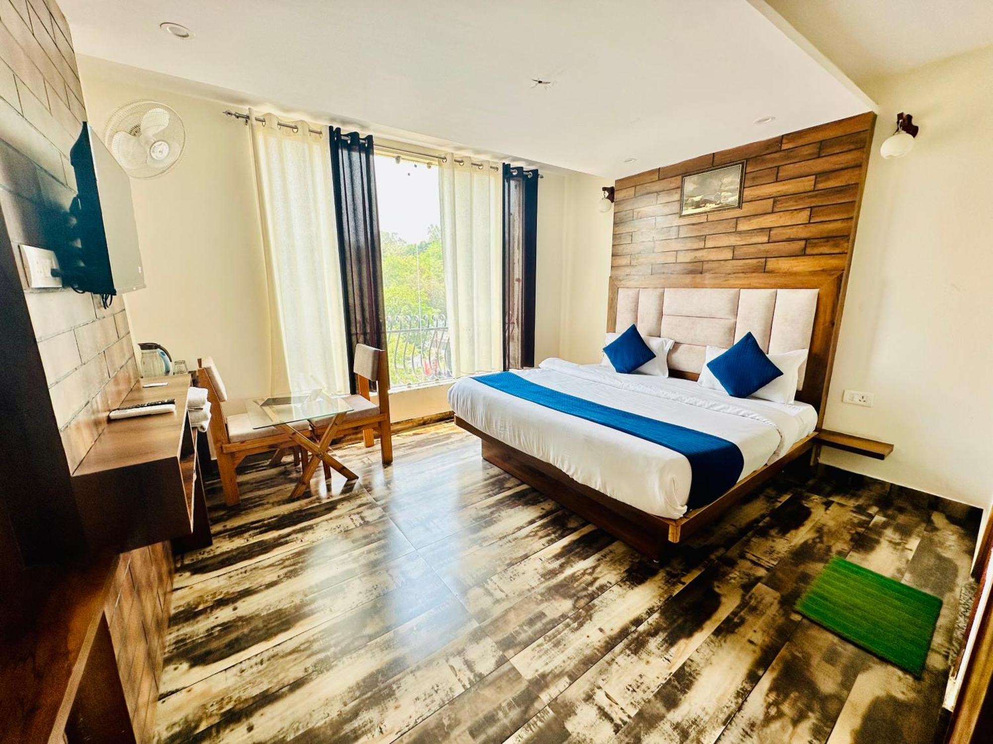 Hotel Royal Orbit By Arony Hospitality Dehradun Extérieur photo