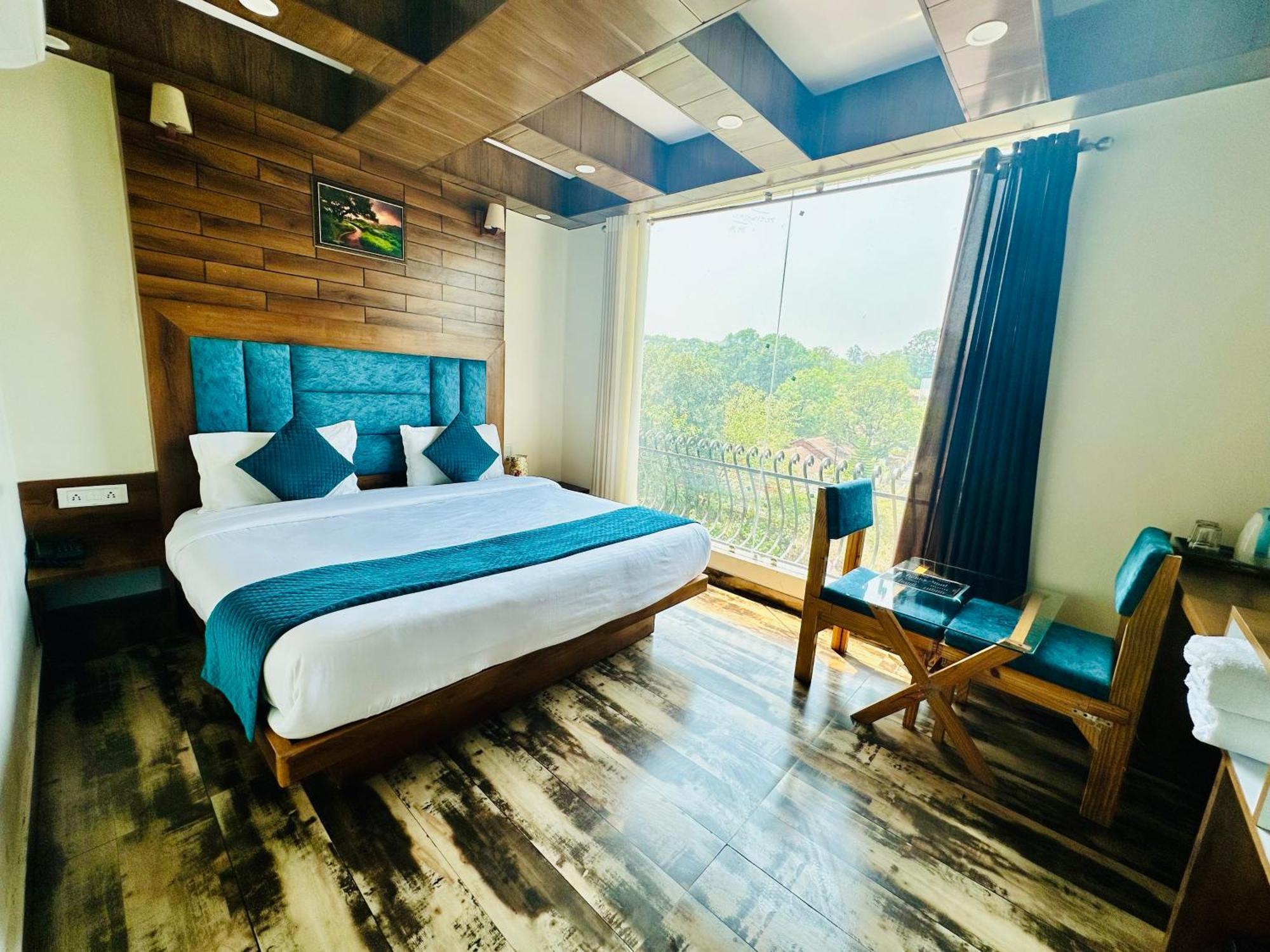 Hotel Royal Orbit By Arony Hospitality Dehradun Extérieur photo